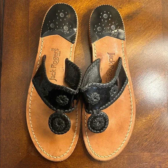 Jack Roger ‘Original Jacks’ Black Patent Leather Sandal - Picture 3 of 9